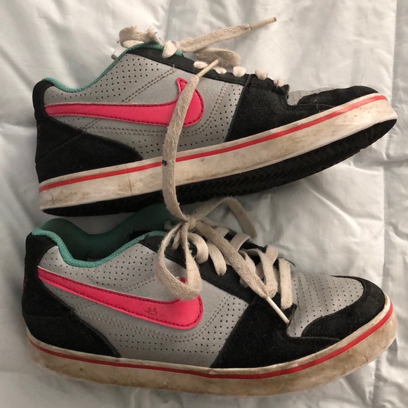 Nike Other - Nike Shoes Youth Size 4Y